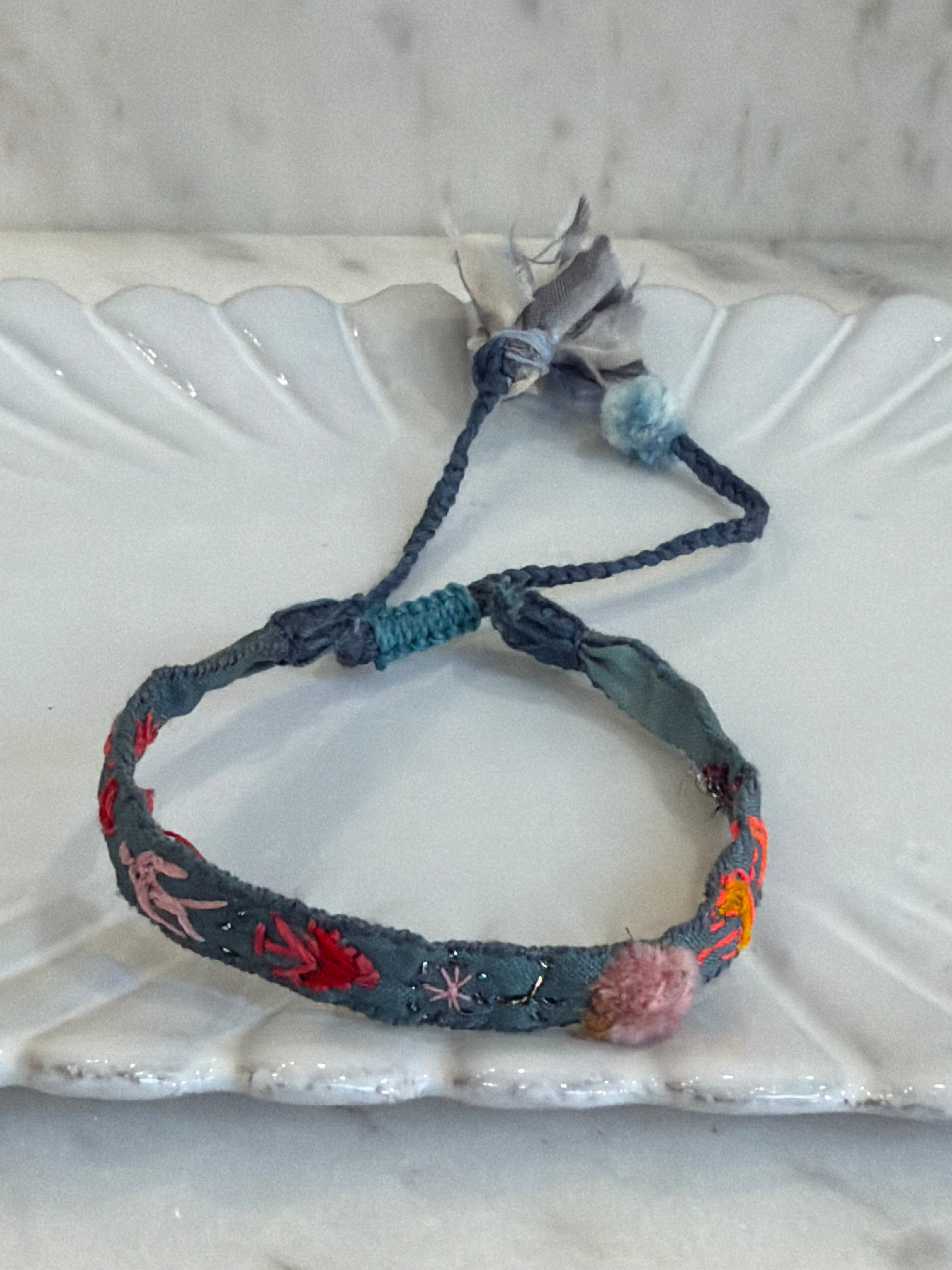 Nouvelle collection bracelets brodés Antomoon