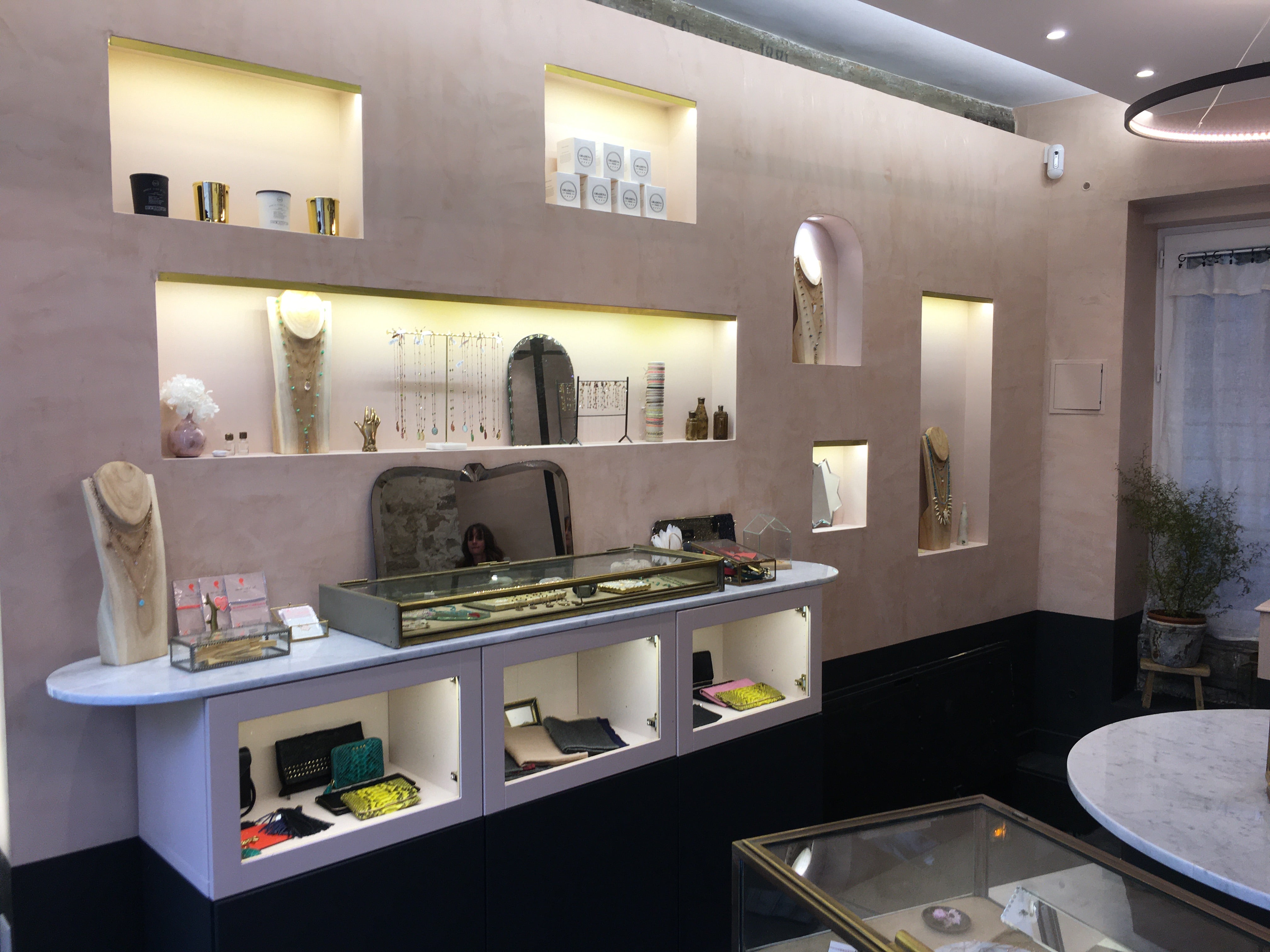 La boutique du Marais Paris Oradena
