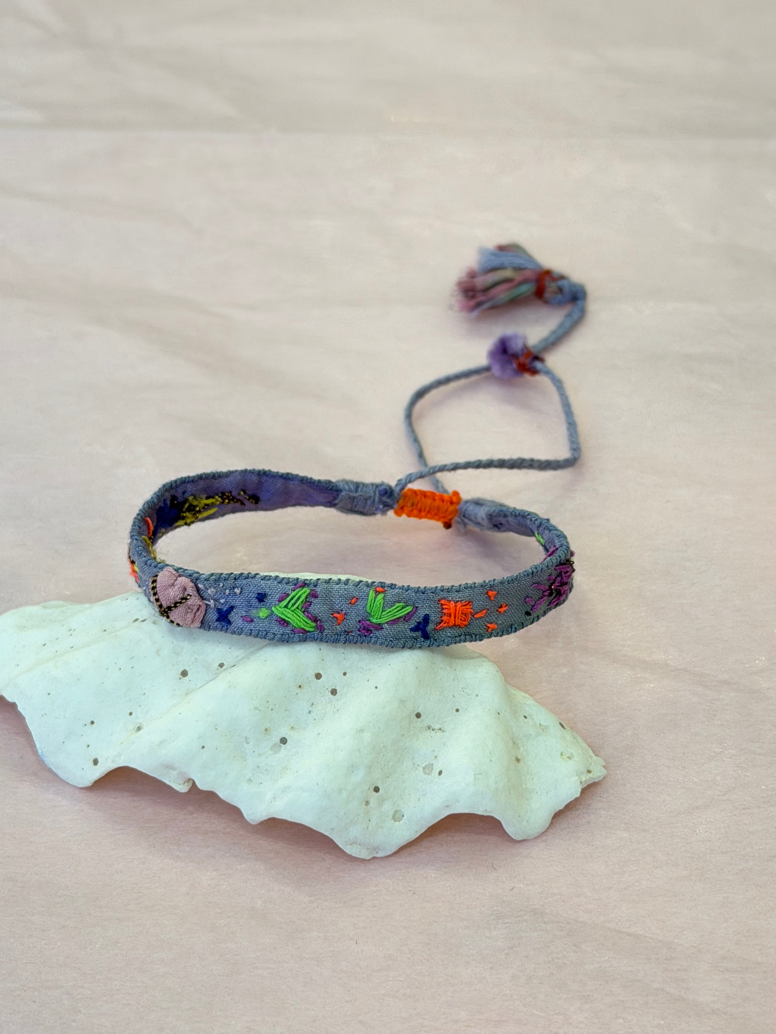 Bracelets brodés Antomoon